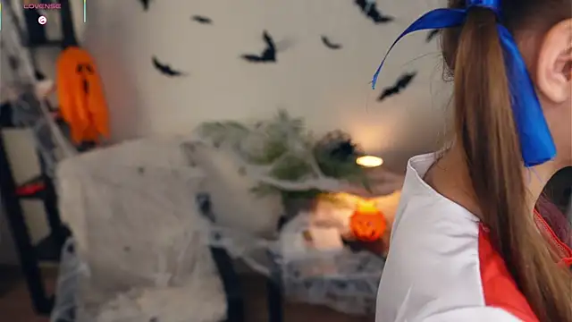 Snapshot of OdellaGillingham chatting on October 29, 2025, 7:04 pm OdellaGillingham online show from October 29, 2025, 7:04 pm