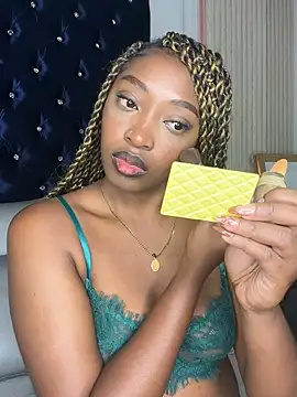 Snapshot of YallianaBrooks chatting on October 16, 2025, 7:48 pm YallianaBrooks online show from October 16, 2025, 7:48 pm