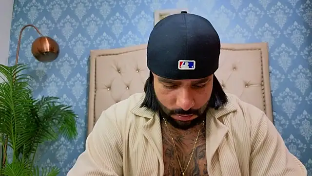 Apolo rousse1 online show from September 28, 2025, 9:09 pm