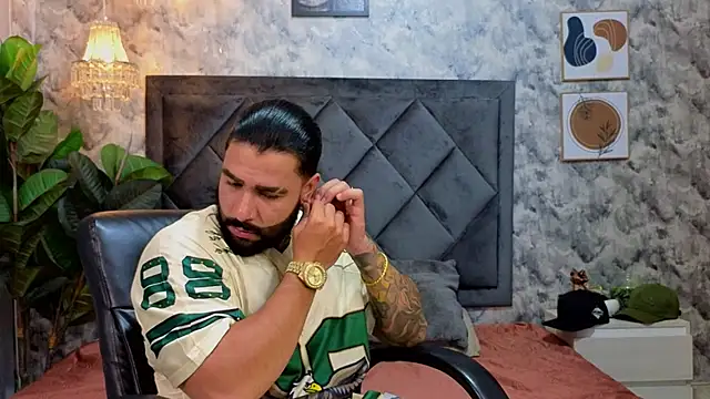 Apolo rousse1 online show from November 12, 2025, 8:30 pm