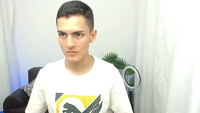 Matiius18 online show from November 13, 2025, 3:55 pm