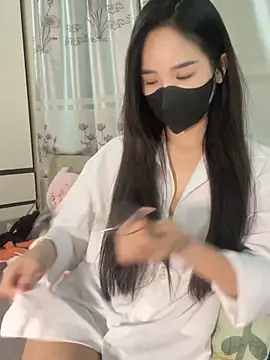 Dior baby online show from October 2, 2025, 6:42 am