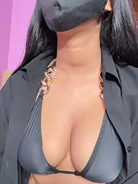 Neha18 online show from April 30, 2026, 1:28 pm