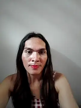 Snapshot of Pinkyweb_03 chatting on June 14, 2026, 2:24 am Pinkyweb 03 online show from June 14, 2026, 2:24 am