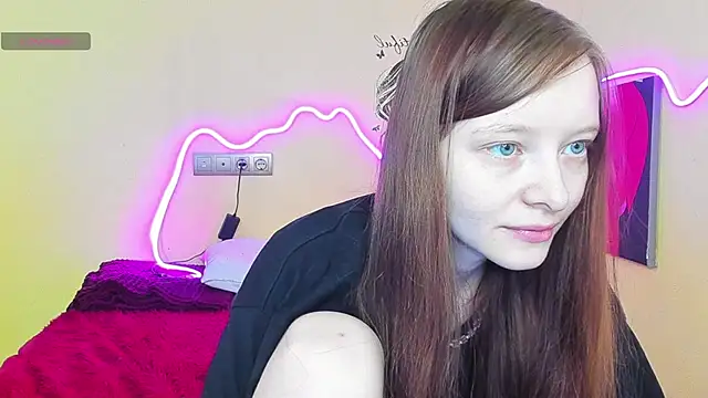 AliceHaris online show from September 19, 2025, 1:07 am