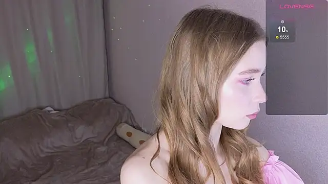 Snapshot of taddy_shy chatting on November 1, 2025, 2:30 pm taddy shy online show from November 1, 2025, 2:30 pm