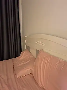 Snapshot of Ella-A9 chatting on September 13, 2025, 5:13 pm Ella-A9 online show from September 13, 2025, 5:13 pm