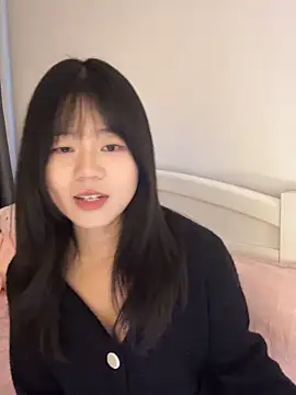 Snapshot of Ella-A9 chatting on October 14, 2025, 5:41 am Ella-A9 online show from October 14, 2025, 5:41 am