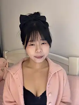 Snapshot of Ella-A9 chatting on October 15, 2025, 3:12 pm Ella-A9 online show from October 15, 2025, 3:12 pm