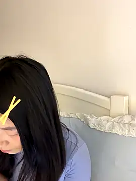 Snapshot of Ella-A9 chatting on October 25, 2025, 2:56 pm Ella-A9 online show from October 25, 2025, 2:56 pm