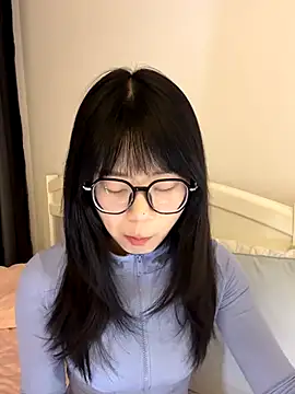 Snapshot of Ella-A9 chatting on November 12, 2025, 3:23 pm Ella-A9 online show from November 12, 2025, 3:23 pm