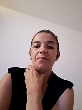 Snapshot of alinaalinutzq chatting on September 10, 2025, 2:28 pm alinaalinutzq online show from September 10, 2025, 2:28 pm