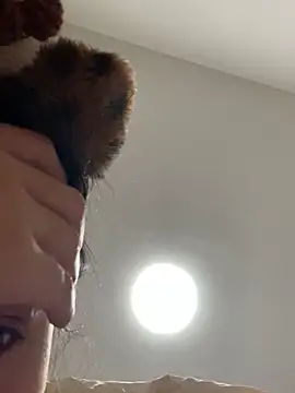 MengMeng0515 online show from November 22, 2025, 12:37 pm