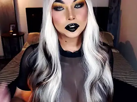 xTrixieMae online show from April 12, 2026, 12:59 am