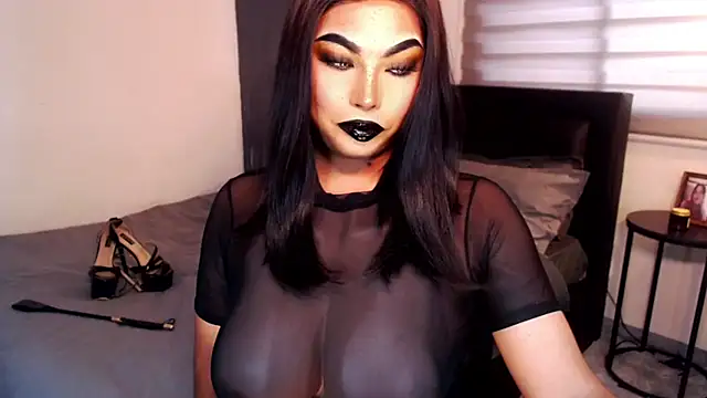 xTrixieMae online show from April 23, 2026, 3:08 am