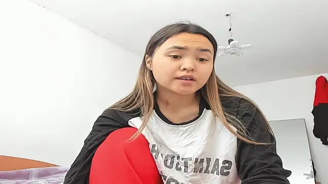 Snapshot of saika_blush chatting on February 4, 2026, 5:02 am saika blush online show from February 4, 2026, 5:02 am