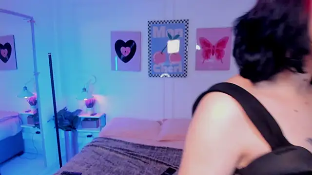 Zoe Lynch  online show from February 23, 2026, 11:40 am