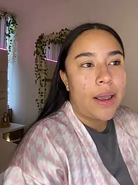 Zoey thompson online show from January 5, 2026, 7:39 pm