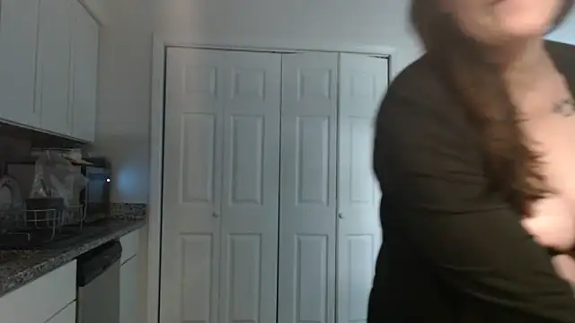 GabbyTate online show from April 8, 2026, 3:12 pm