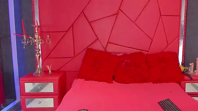 Snapshot of SienaFacchini chatting on September 23, 2025, 7:28 pm SienaFacchini online show from September 23, 2025, 7:28 pm