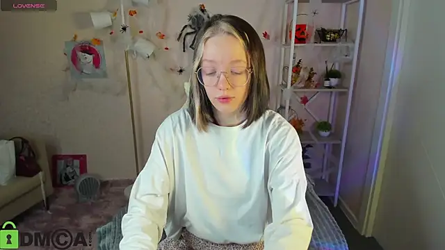 R0cket bunny online show from October 28, 2025, 1:09 am