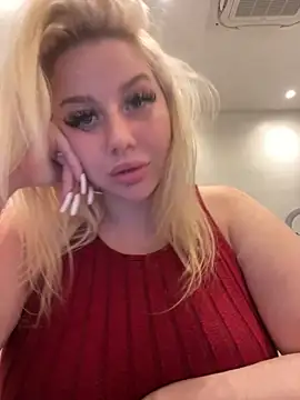 TiaDoll online show from May 10, 2026, 2:55 pm