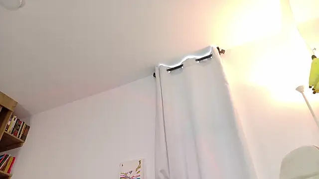 Snapshot of sara_queen10 chatting on January 31, 2026, 7:23 pm sara queen10 online show from January 31, 2026, 7:23 pm