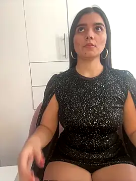 salomecute21 online show from September 30, 2025, 1:38 pm