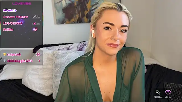 Snapshot of kinkylilsweetie chatting on March 26, 2026, 6:02 pm kinkylilsweetie online show from March 26, 2026, 6:02 pm