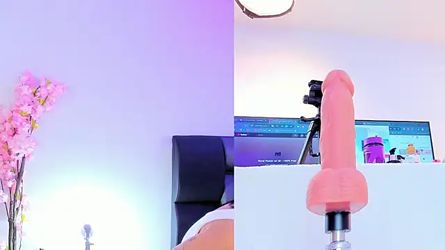 Snapshot of maily_zanss chatting on February 22, 2026, 8:07 pm maily zanss online show from February 22, 2026, 8:07 pm