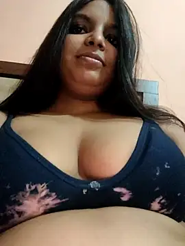 Snapshot of Maahhii_2 chatting on July 28, 2026, 8:52 pm Maahhii 2 online show from July 28, 2026, 8:52 pm