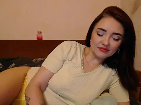 Snapshot of Veronica-Luxs chatting on November 12, 2025, 6:58 am Veronica-Luxs online show from November 12, 2025, 6:58 am