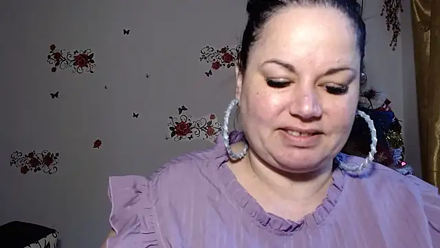 andreea2011 online show from October 7, 2025, 10:56 am