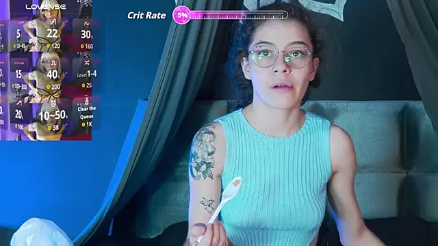 Snapshot of RavennMoonn chatting on September 27, 2025, 7:52 pm RavennMoonn online show from September 27, 2025, 7:52 pm