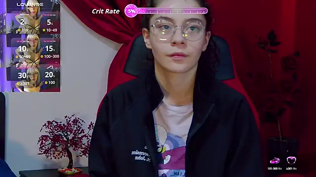 Snapshot of RavennMoonn chatting on October 5, 2025, 1:31 pm RavennMoonn online show from October 5, 2025, 1:31 pm