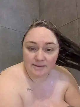 Snapshot of BrokenWife chatting on February 3, 2026, 8:19 am BrokenWife online show from February 3, 2026, 8:19 am