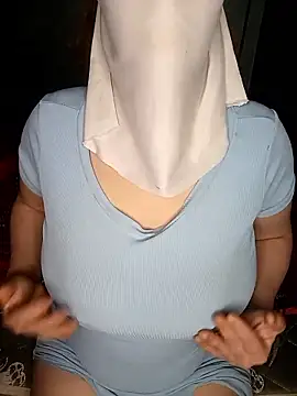 Lamia Queen  online show from January 15, 2026, 8:52 am