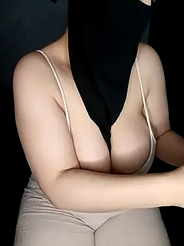 Snapshot of Lamia_Queen_ chatting on February 12, 2026, 2:56 pm Lamia Queen online show from February 12, 2026, 2:56 pm