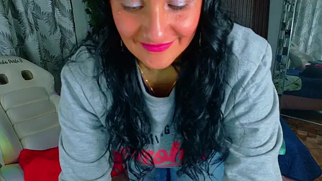 kataleya 29 online show from March 18, 2026, 8:01 pm