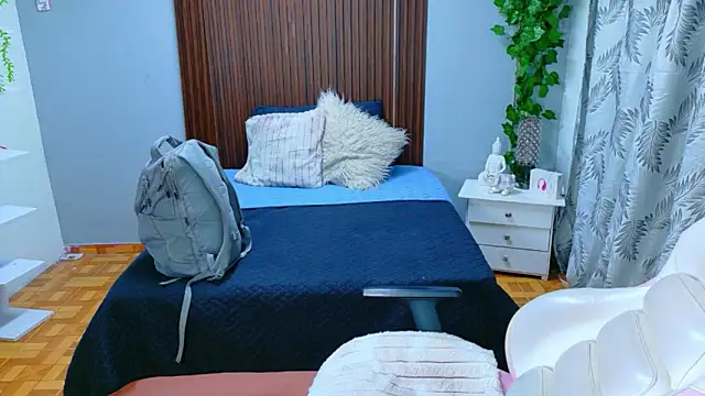 kataleya 29 online show from April 11, 2026, 8:02 pm