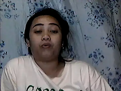 Snapshot of Pinay_Chubby20 chatting on April 3, 2026, 9:35 pm Pinay Chubby20 online show from April 3, 2026, 9:35 pm
