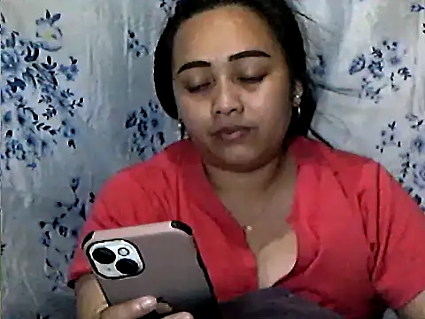 Snapshot of Pinay_Chubby20 chatting on April 4, 2026, 9:40 am Pinay Chubby20 online show from April 4, 2026, 9:40 am