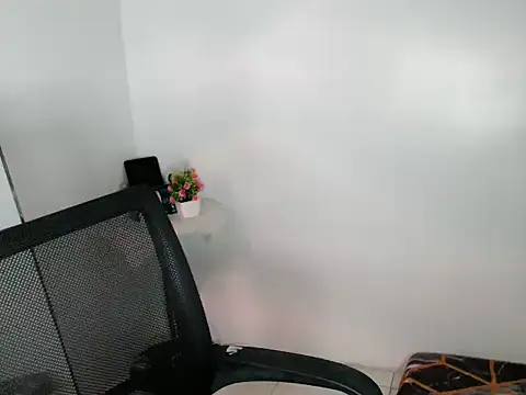 daretolovemee 18 online show from October 16, 2025, 11:17 pm