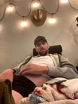 Snapshot of thejohnryancollection chatting on October 30, 2025, 3:35 pm thejohnryancollection online show from October 30, 2025, 3:35 pm