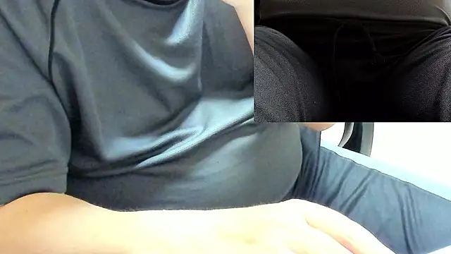 Snapshot of mori_kuma3 chatting on October 14, 2025, 1:56 pm mori kuma3 online show from October 14, 2025, 1:56 pm