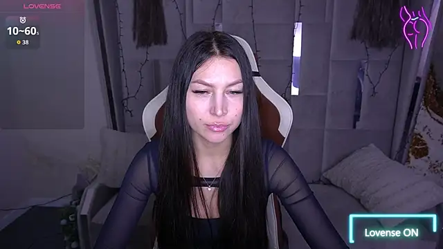 Snapshot of EliseVelour chatting on February 10, 2026, 1:59 pm EliseVelour online show from February 10, 2026, 1:59 pm