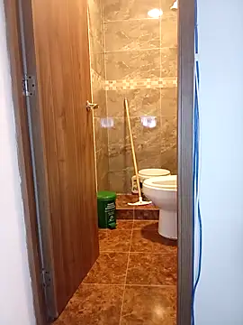 Fernandar2025 online show from December 19, 2025, 10:06 pm