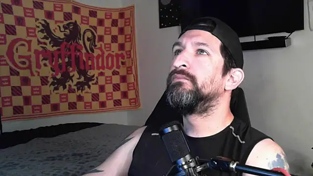 DevilPup75  online show from September 12, 2025, 8:31 pm