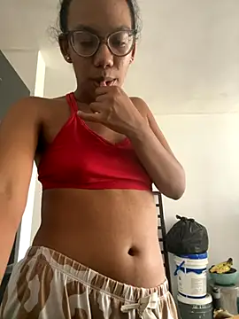 Snapshot of Valen1800 chatting on October 19, 2025, 6:19 pm Valen1800 online show from October 19, 2025, 6:19 pm