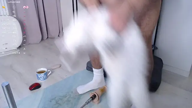 dreamon007007007 online show from December 16, 2024, 8:20 am